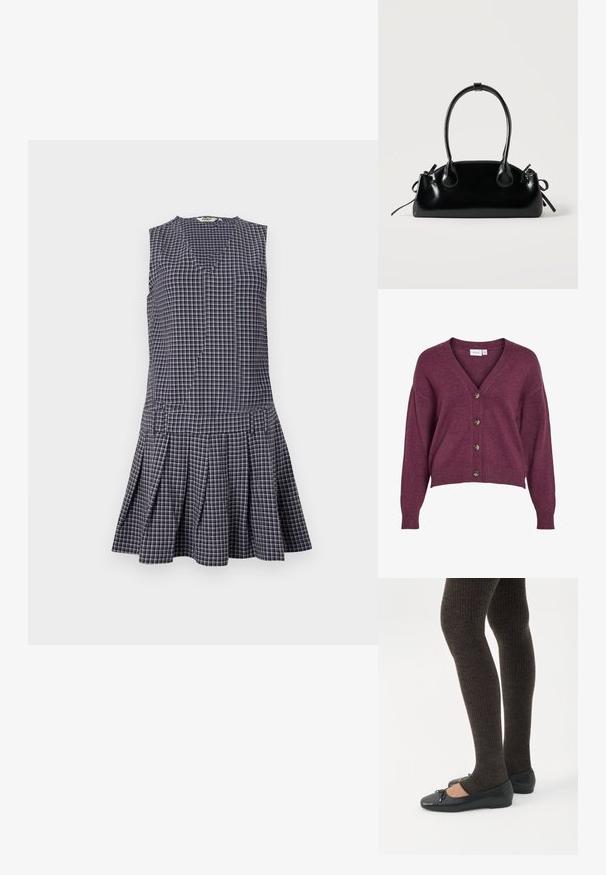 Burgunderfarvet cropped cardigans med V-udskæring, fem brune knapper og lange ærmer med ribbede manchetter og kant i blødt strikmateriale.; Marineblå ternet kjole med V-hals, ærmeløst design, plisseret nederdel og struktureret talje. Fremstillet af letvægtsstof.; Ben iført mørke ribbede leggings kombineret med sorte balletsko med små sløjfedetaljer på hvid baggrund.; Lille sort blank håndtaske med to lange håndtag og snøre-detaljer i siden på en ensfarvet lys baggrund.
