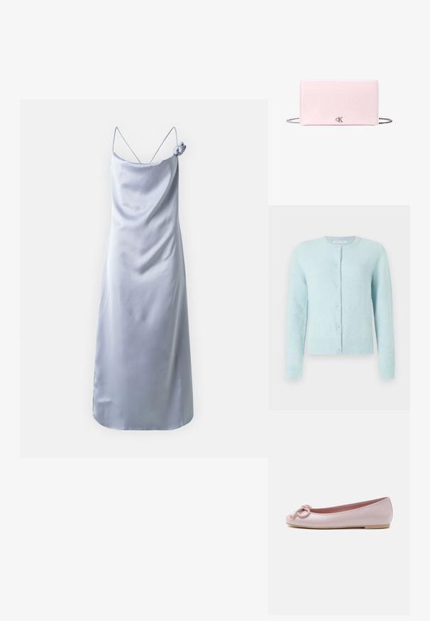 Lyseblå cardigan lavet af blødt materiale, med rund halsudskæring, lange ærmer og fem knaplukninger foran.; Lyseblå satin kjole med spaghetti-stropper, en V-udskæring og en dekorativ blomsterdetalje på skulderen. Glat tekstur og tætsiddende form.; Lyserød lakballerina med rundet tå, snoet snøre sløjfe foran og lav beige sål på hvid baggrund.; Lyserød rektangulær læderclutch med sølvkæde og lille sølvfarvet CK-logo midt på forsiden.