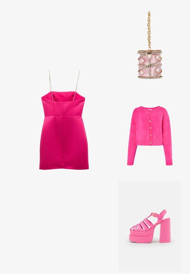 Uldet, cropped cardigan i lys pink, med rund halsudskæring, pink knaplukning og ribstrikkede manchetter og kant. Blød tekstur over det hele.; Koton MINI - Cocktailkjole / festkjole - pink; Steve Madden CARLITA - Højhælede sandaletter / Højhælede sandaler - pink; Lyserød satin cylindrisk håndtaske pyntet med rhinstenspiraler og perler, med en guldkæde strop og rhinstenbesat topkant.