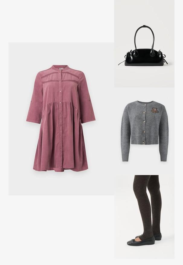 Grijze gebreide cardigan met een ronde hals, geribbelde onderrand, vijf knopen en een geborduurd berenmotief aan de linkerkant.; Roze overhemdjurk met knoopsluiting aan de voorkant, driekwartmouwen, geplooid ontwerp en kantaccenten op de borst, gemaakt van zacht materiaal.; Benen met donkere geribbelde leggings gecombineerd met zwarte ballerina's met kleine strikdetails op een witte achtergrond.; Kleine zwarte glanzende handtas met twee lange hengsels en zijkant trekkoord details op een effen lichte achtergrond.