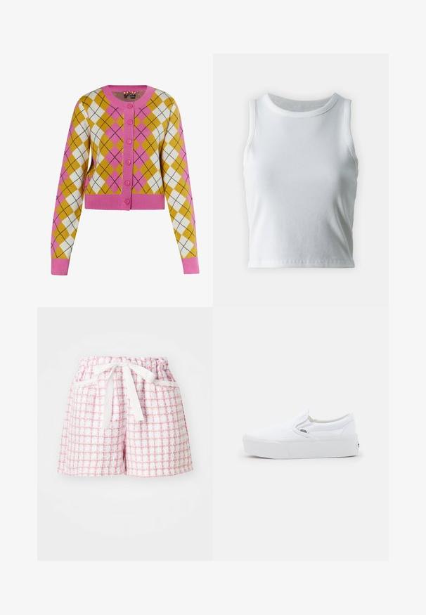 Cropped cardigan i gul, hvid og lyserød argyle mønster. Har lyserøde knapper og ribbede manchetter. Fremstillet af blødt strikmateriale.; Hvid ribbet tanktop med rund halsudskæring og ærmeløs design, med en lige kant og en glat, strækbar tekstur.; Hvide og lyserøde ternede shorts med struktureret stof, der har en elastisk talje og en båndsløjfe foran. To sidelommer.; Hvide Vans slip-on sneakers med tyk sål og subtilt logo-tag på siden, vist i profil mod en ensfarvet lys baggrund.