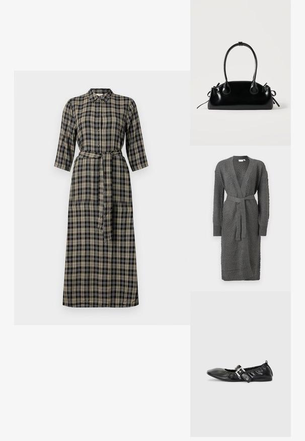 Grå strikket cardigan har et tekstureret mønster, lange ærmer, åben front og en knyttet taljebælte. Afsluttet med ribbend i ærmer og nederkant.; Lang plaid kjole med krave, knaplukning foran, trekvartlange ærmer og en bundet talje. Farverne inkluderer sort, beige og hvid.; Sorte læder flade sko med spids tå, samling detaljer omkring åbningen, og en sølv spænde accent på den justerbare rem.; Lille sort blank håndtaske med to lange håndtag og snøre-detaljer i siden på en ensfarvet lys baggrund.