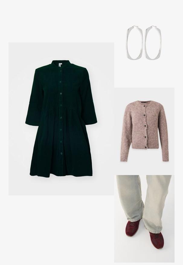 Zachte roze-bruin pluizige cardigan met lange mouwen, ronde halslijn en vijf zwarte knopen aan de voorkant.; Donkergroene corduroy jurk met een knoopsluiting aan de voorkant, een mandarinkraag, driekwartmouwen en een geplooide taille voor extra detail.; Bordeauxsuède sneakers met gaasaccenten, veterdetail aan de voorkant en rubberen zolen, gecombineerd met lichtblauwe jeans, die aan de onderkant lichtjes zijn uitgerafeld.; Zilveren oorringen met een rechthoekige vorm, gepolijste afwerking en een gladde textuur. Voorzien van een scharnierende sluiting voor gemakkelijk dragen.