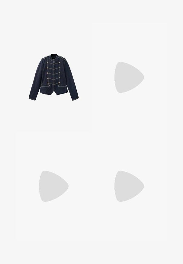 Chaqueta vaquera azul oscuro con botones estilo militar, hombreras y costuras amarillas en contraste.; Camiseta blanca de manga larga con un cuello amplio y redondeado y un cuerpo ajustado. Presenta un dobladillo recto y sin adornos, y tiene una textura suave y lisa.; Vaqueros de mezclilla azul claro con cintura alta, cierre delantero con botón y cremallera, cinco bolsillos y piernas ligeramente acampanadas.; Zapatillas de cuero blancas con rayas negras, suela de goma, puntera redonda, cierre de cordones y caperuza de ante gris suave.