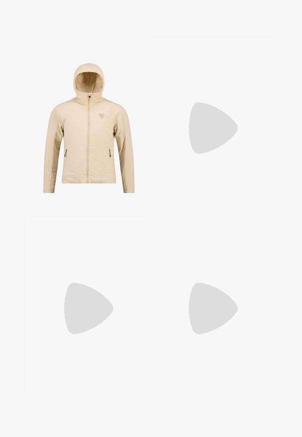 Beige letvægtsjakke med en tætsiddende hætte, lynlås foran, to sidelommer og et diskret logo på brystet. Glat, struktureret stof.; Sort, tætsiddende langærmet T-shirt med rund hals og et diskret Icebreaker-logo på venstre ærme, vist på en hvid baggrund.; Rød vandtæt skijakke med hætte, der har sorte lynlåse og detaljer, flere lommer og et tekstureret stof til isolering.; Sorte vinterstøvler med et vandtæt design, orange detaljer, snørebånd og en tekstureret sål til skridsikkerhed. Mærket angiver vinterbrug.