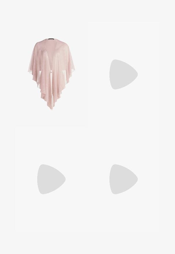 Durchscheinender, hellrosa Kimono mit fließendem Stoff, offener Vorderseite und geschichteten, gewellten Säumen. Glatte Textur mit zartem Glanz.; Marineblaues Pailletten-Minikleid mit einem langen Ärmel und asymmetrischem One-Shoulder-Ausschnitt auf weißem Hintergrund.; Silberne Slingback-Pumps mit High Heels, spitz zulaufender Zehenpartie und metallischem Finish. Verfügt über ein elegantes Design und minimalistische Akzente am Absatz.; Weiße gewebte Clutch mit einer Kettenumhänge, rechteckiger Form, glatter Textur und metallischen Hardware-Details am Klappdeckel.