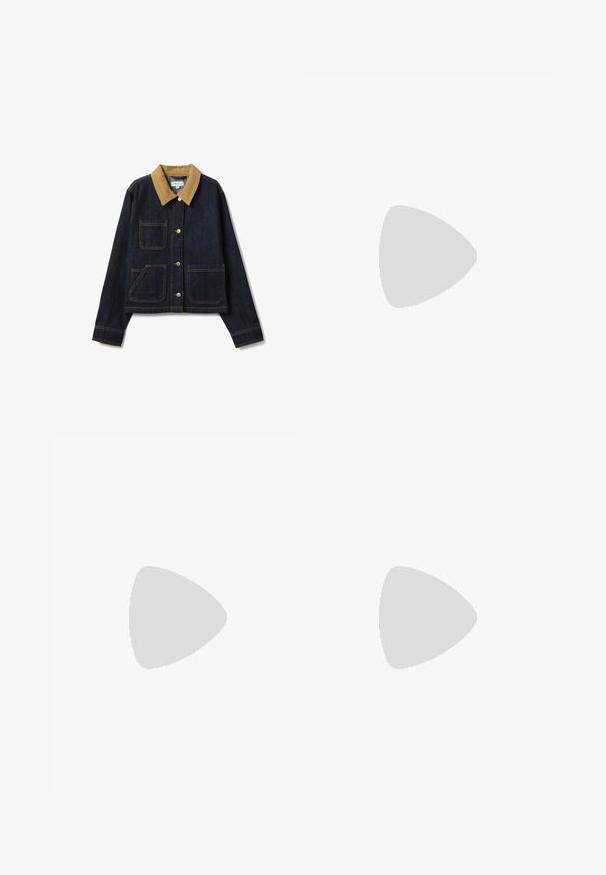 Jeansjacke mit einem beigen Cord-Kragen, vier Fronttaschen, dunkelblauem Stoff und sichtbaren Nahtdetails. Vorderseite mit Knopfleiste.; Jeanshemd, hellblau, langärmlig, Knopfleiste vorne, Kragen, eine Brusttasche, kontrastierende Nähte und ein lässiger Schnitt.; Hellblaue Jeans mit weitem Bein, vorderer Knopfleiste und Reißverschluss, Fünf-Taschen-Stil und ausgewaschenem Look an Oberschenkeln und Unterschenkeln.; Brauner Leder-Knöchelstiefel mit niedrigem Absatz und seitlichem Reißverschluss, vor einem Hintergrund aus Glasbausteinen und glatter Bodenfläche präsentiert.