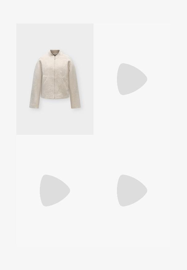 Chaqueta de lana beige claro con cremallera, cuello de pie, mangas largas y dos bolsillos frontales en ángulo, mostrada sobre un fondo liso.; Jersey de punto blanco de manga corta con cuello alto acanalado y puños acanalados en las mangas y el dobladillo sobre fondo liso.; Jeans blancos de pierna ancha fabricados en denim, con cierre frontal de botón, cinco bolsillos y una textura suave sin patrones visibles.; Zapatillas de cuero crema con puntera redondeada, diseño de cordones, acentos texturizados y suela de goma texturizada con patrón de tracción en zigzag.