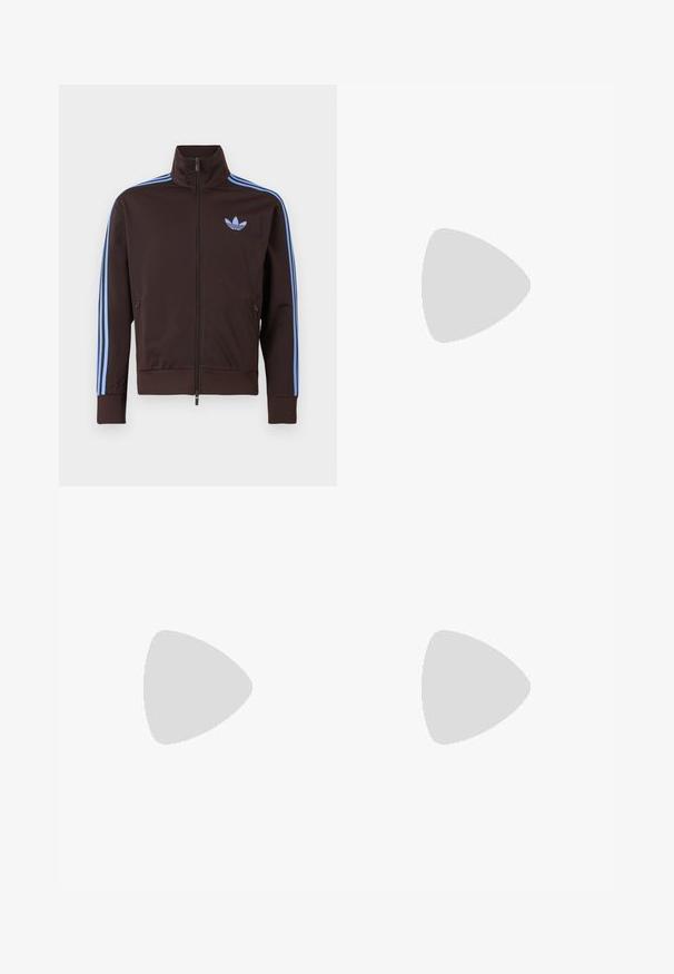 Chaqueta deportiva marrón con cremallera, con rayas azul claro de Adidas en las mangas y el logo de trébol en el pecho, cuello alto y bolsillos laterales con cremallera.; Camiseta marrón de manga corta con tres rayas azul claro en los hombros y pequeño logo de Adidas azul claro en el pecho izquierdo.; Pantalones deportivos marrones con una cinturilla elástica, dos bolsillos laterales y un pequeño logo en el lado izquierdo, hechos de una tela suave.; Zapatillas deportivas de cuadros marrones con cordones azules, tres franjas blancas y una superficie lisa, con una suela de goma marrón clara.