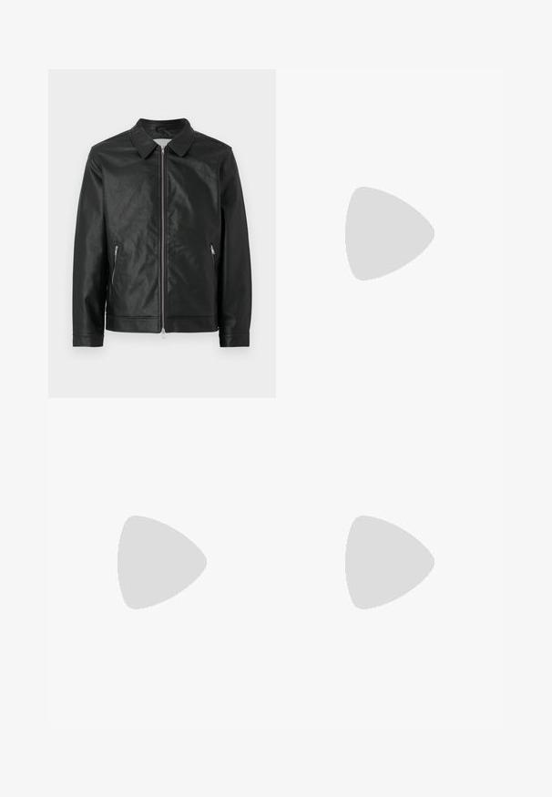 Sort læderjakke med knapkrave, frontlynlås og to sidelommer med lynlås. Teksturfinish og struktureret design fuldender udseendet.; Hvid bomulds t-shirt med rund halsudskæring, korte ærmer og et cirkulært sort grafisk motiv med en karakter på venstre bryst.; Sorte denimshorts med et klassisk fem-lomme design, sølvhardware og en diskret orange detalje på sidelommen.; Sort læder loafersko med en bred rem over forfoden, gummisål med tykke mønstre og glat overflade. Klassisk, slankt design.