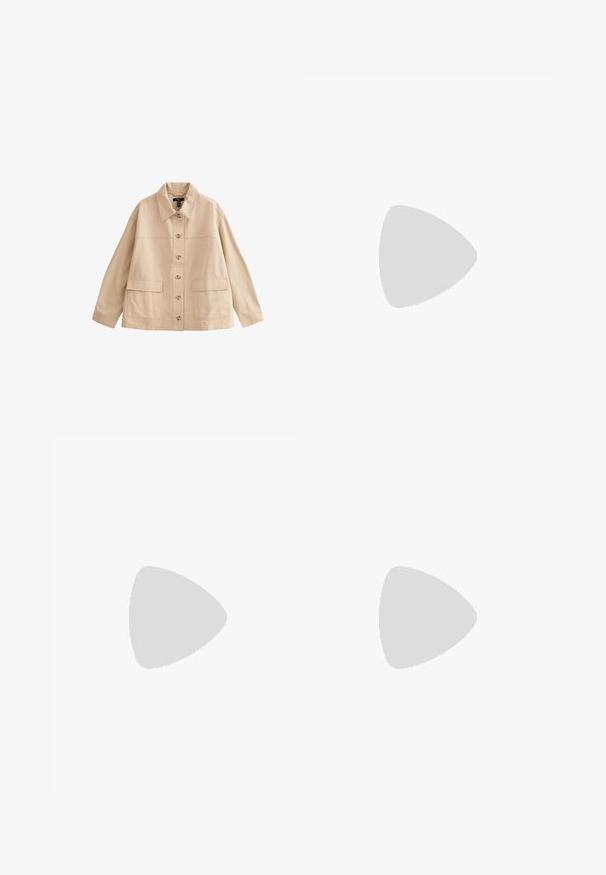 Beige blouse met knopen, een kraag, lange mouwen en twee klepzakken aan de voorkant, plat liggend op een witte achtergrond.; Effen witte katoenen T-shirt met korte mouwen en een ronde hals, voorkant weergegeven op een witte achtergrond zonder patronen of logo's.; Lichtblauwe denim jeans met een relaxed recht model, vijf zakken en een tailleband met lussen voor een riem. Verzorgde afwerking met subtiele vervaging.; Witte canvas sneakers met ronde neus, vetersluiting, gestructureerde rubberen zool en subtiele merkaanduiding. Glad stoffen afwerking.