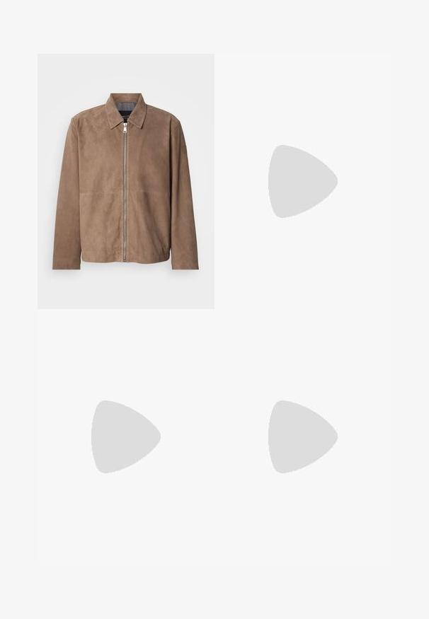 Veste en daim marron avec col, fermeture zippée à l'avant et manches longues. Le tissu a une texture lisse et présente peu de coutures.; T-shirt beige à manches courtes avec col rond, présentant de petits motifs d'insectes et le logo "Marc O'Polo" sur la poitrine gauche.; Jean en denim bleu clair avec une coupe décontractée, dotés de cinq poches, d'un léger délavage et de coutures le long des coutures.; Baskets en toile beige avec un design basse, semelle en caoutchouc blanc et lacets ronds. Présente un accent de talon gris contrastant et un détail de logo.