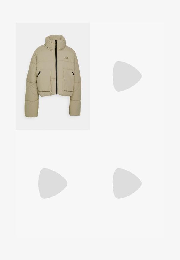 Chaqueta acolchada recortada en beige claro con un alto cuello, cremallera negra, dos bolsillos frontales y textura acolchada. Logo de la marca en la parte superior izquierda.; Top blanco de manga larga con costuras acanaladas y escote redondo. La tela es suave, con una textura sutil y un diseño ajustado. Sin hardware ni patrones visibles.; Pantalones negros con una textura suave, diseño de pierna recta y cintura con cinturón. Presenta una silueta simple y clásica sin patrones adicionales.; Zapatilla de running blanca y beige con detalles azules, parte superior de malla, suela acolchada y diseño con cordones, mostrada desde el lado exterior.