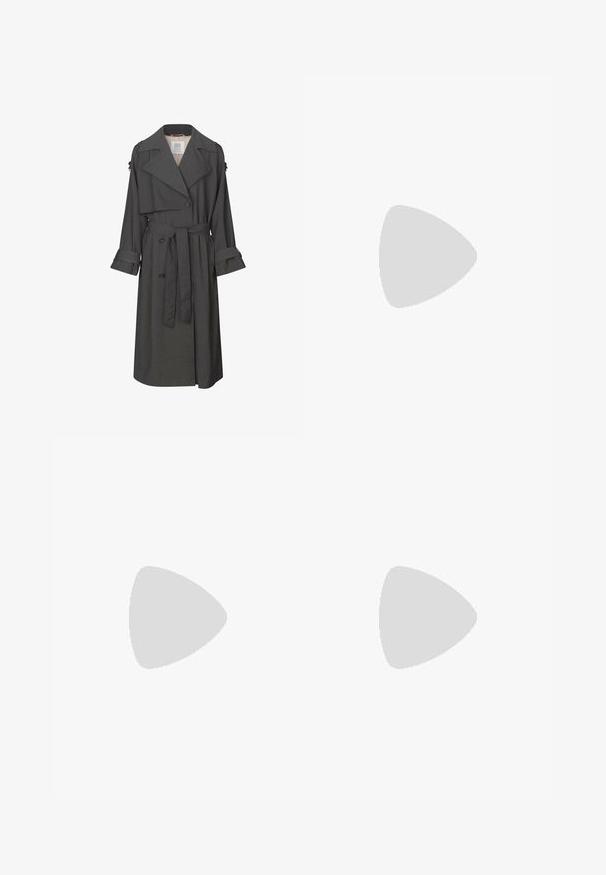 Grå trenchcoat med dobbelbrystet front, bælte i taljen, brede kraver og manchetter. Har en glat tekstur og skræddersyet design.; Sort langærmet turtleneck trøje lavet af blødt stof, med en slank pasform og minimalistisk design uden synlige mønstre eller accenter.; Sorte bukser lavet af glat stof, med et skræddersyet design, to sidelommer og lige snit. Ingen synlige lukninger eller mønstre.; Sorte læder loafers med en glat overflade, med en guldfarvet hardware detalje på vampen og en lav, flad sål.
