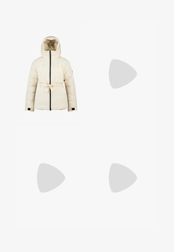 Cremefarvet polstret jakke med hætte, frontlynlås, justerbar talje bånd og velcro håndledsremme, designet til koldt vejr.; Hvid sweater med lange ærmer og en høj krave, der har et sort geometrisk mønster over brystet og ved ærmeenderne.; Herre skibukser i cremefarvet med sort accent ved kanten. Har en lynlåslomme, knaplukning og tapered ben. Blødt, vandafvisende materiale.; Sorte vandtætte vinterstøvler med overdel i ruskind, pelskrave og gummisål. Har snørebåndsdesign med hexagonale snørehuller og logo-patch.