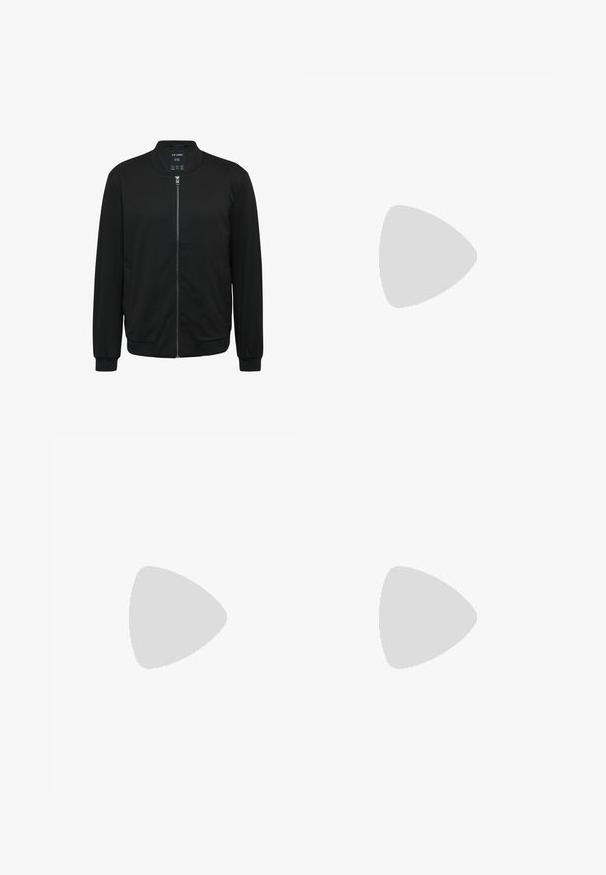 Schwarze Bomberjacke mit Reißverschluss vorne, gerippten Bündchen und Saum sowie rundem Halsausschnitt. Hergestellt aus glattem Stoff mit Seitentaschen.; Helles gelbes Polohemd aus Baumwolle mit klassischem Kragen, kurzen Ärmeln, Knopfleiste und dezent besticktem Logo.; Jeans aus Denim mit geradem Bein, mittlerer Waschung, Fünf-Taschen-Stil und Knopfverschluss. Der Stoff hat eine glatte Textur mit leichter Ausbleichung.; Schwarzer BOSS-Sneaker mit Mesh- und Lederdetails, schwebend über einem polierten Boden vor Glassteinwänden.