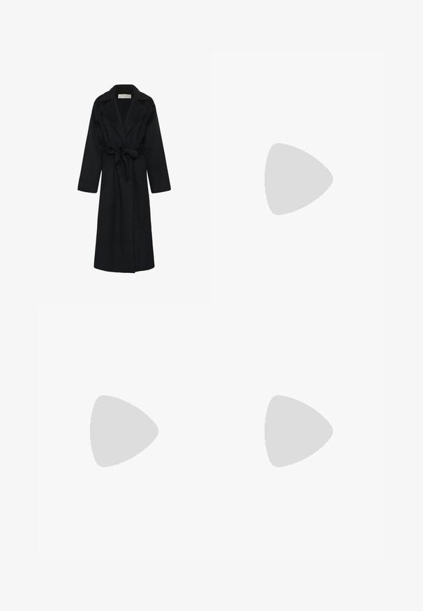 Schwarzer langer Mantel aus weichem Stoff, mit schmalem Kragen, tailliertem Bund und weiten Ärmeln. Minimalistisches Design ohne sichtbare Verschlüsse.; Rotes Strickkleid mit kurzen Ärmeln und lockerer Passform, das einen langen Fransenbesatz am Saum aufweist. Glatte Textur und einfarbig.; Schwarzer glänzender kniehoher Lederstiefel mit spitzer Spitze und niedrigem, gebogenem Absatz auf einfachem hellem Hintergrund.; Schwarze Leder-Tote-Bag mit oberen Griffen, abnehmbarem Schulterriemen und einer Grafik einer weißen Katze mit Sonnenbrille in der unteren rechten Ecke.
