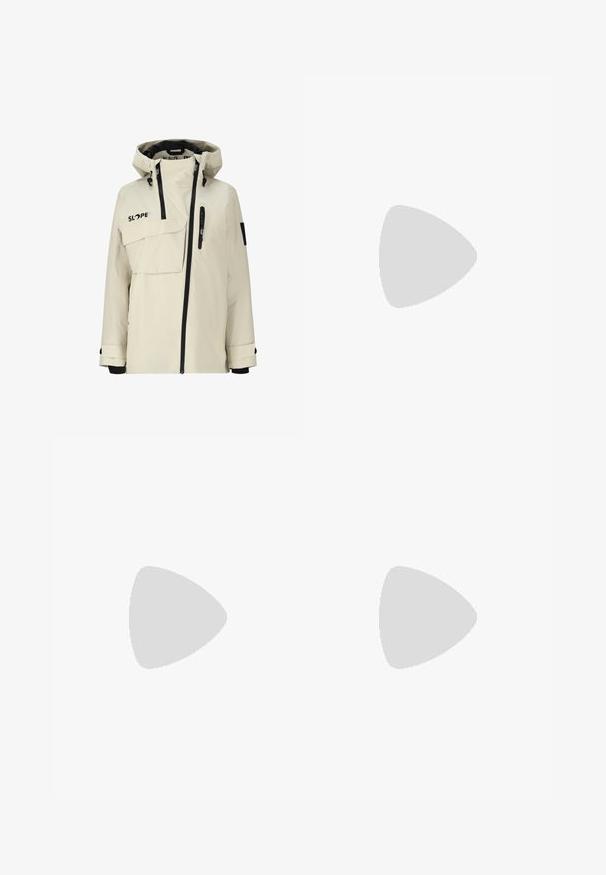 Veste imperméable beige clair avec zip à l'avant, capuche ajustable, plusieurs poches et accents noirs sur les fermetures éclair et les poignets.; Haut à manches longues, col montant en rose avec des rayures en chevrons blanches et grises. Présente le logo de la marque "SKKIK" en rose et or. Fabriqué en tissu doux.; Pantalon de ski rose imperméable, coupe droite, devant plissé, deux poches latérales et accents noirs aux chevilles.; Botte blanche en peluche avec une semelle en caoutchouc grise, des lacets élastiques et une tige en tissu texturé. Elle possède une boucle en tissu avec logo et un col ajustable.