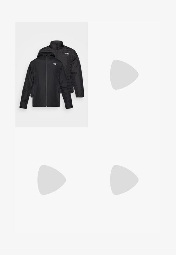 To sorte jakker stablet: den ene er en pufferjakke med høj krave, den anden er en let jakke med hætte og lynlåslukning.; Tealgrøn fleecepullover med lange ærmer, kvart lynlås og Adidas-logo på venstre bryst, ensfarvet baggrund.; Sorte udendørsbukser med justerbart bælte, to lynlåslommer på lårene og The North Face-logo på højre ben.; Sort atletiksko med tekstureret overdel, forstærket tå, robust ydersål og en trækflig ved hælen for nem påtagning.