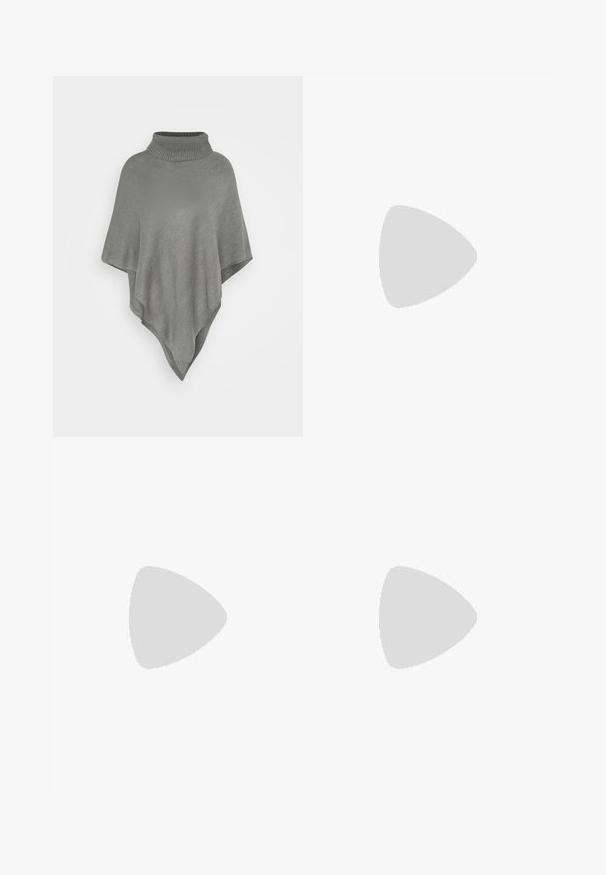 Poncho gris clair avec un grand col côtelé. Présente un motif tricoté texturé et une forme triangulaire fluide qui tombe.; Pull à col roulé noir en maille légère. Il possède des manches longues, une coupe ajustée et une texture côtelée douce.; Jean skinny en denim noir avec une taille haute, design à cinq poches, passants de ceinture et détails de couture subtils. Texture lisse, forme ajustée.; Bottines en cuir noir à bout pointu, avec un talon épais et des panneaux latéraux texturés, portées avec un pantalon sombre sur fond blanc.