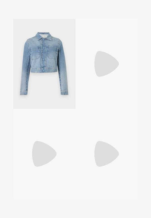 Γαλάζιο cropped denim μπουφάν με μακριά μανίκια, κούμπωμα με κουμπιά, δύο μπροστινές τσέπες στο στήθος και κλασικό γιακά.; Μπεζ βαμβακερό τοπ χωρίς μανίκια με φαρδιές τιράντες και στρογγυλή λαιμόκοψη, μέγεθος μεσαίο, απλωμένο επίπεδα σε λευκό φόντο.; Κίτρινο παντελόνι με ψηλή μέση και ίσια μπατζάκια, με μπροστινές τσέπες και κούμπωμα με κουμπιά σε μονόχρωμο φόντο.; Ανοιχτό μπεζ αθλητικά παπούτσια με επάνω μέρος από υφή δέρματος, πλευρικά πάνελ με υφή και λαστιχένια σόλα. Διαθέτουν λεπτό, αρμονικό σχέδιο και επίπεδα κορδόνια.