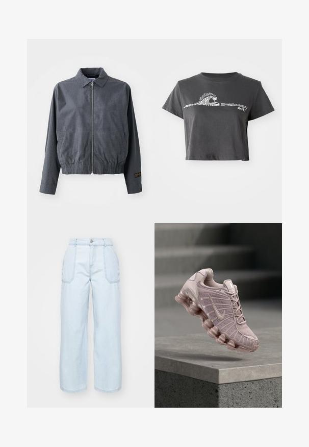 Grå ternet bomberjakke, letvægtsstof, lynlåsclosure, krave, elastisk kant, sidelommer og kontrasterende logo-detalje på ærmet.; Mørkegrå cropped T-shirt med hvid stiliseret bølge, palmetræ grafik og "ROXY" tekst på forsiden.; Lysblå vidbensjeans lavet af denim, med en frontknaplukning, to sidelommer og synlige stingdetaljer.; Nike Air Max-sko i lys pink med en mesh-overdel, polstret tunge og en kraftig, gennemsigtig sål med bølgedesign.