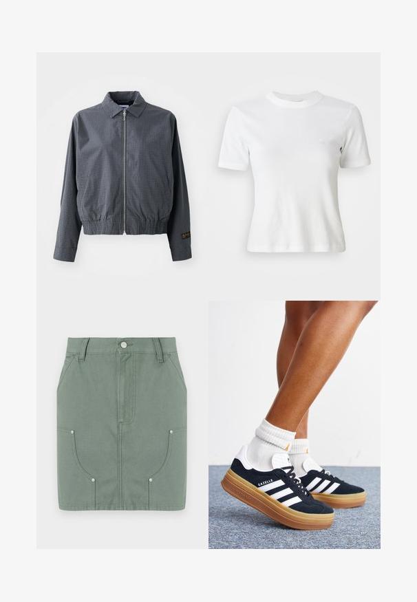Γκρι καρό bomber jacket, ελαφρύ ύφασμα, κλείσιμο με φερμουάρ, γιακάς, ελαστική μέση, πλαϊνές τσέπες και αντίθετη λεπτομέρεια λογότυπου στο μανίκι.; Λευκό ριμπ κοντομάνικο t-shirt με στρογγυλή λαιμόκοψη και μικρό λογότυπο στο στήθος. Φτιαγμένο από μαλακό ύφασμα με εφαρμοστή σχεδίαση.; Πράσινη βαμβακερή φούστα με εφαρμοστή σχεδίαση, διαθέτει μπροστινές τσέπες, λείο υφαντό και μεταλλικές λεπτομέρειες στις τσέπες.; Πόδια με λευκές κάλτσες και μαύρα αθλητικά παπούτσια Adidas Gazelle με λευκές ρίγες και χοντρές καφέ σόλες σε γκρι χαλί.