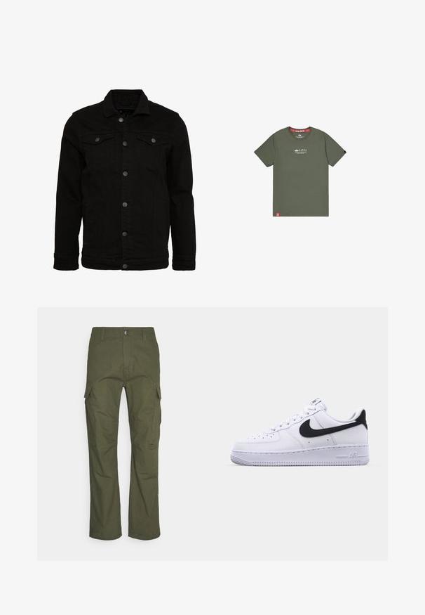 Zwarte denimjas met een klassiek design, voorzien van knoopsluitingen, twee borstzakken en een licht gestructureerd oppervlak.; Olijfgroene T-shirt met korte mouwen, ronde hals en klein wit "Alpha Industries" logo gecentreerd op de borst en een rood label aan de zoom.; Cargo-broek in donkergroen olijf, met meerdere zijzakken, een rechte pasvorm en een duurzame stof met een gestructureerde afwerking.; Witte leren sneaker met een gestructureerde zwarte Swoosh, platte veters en een rubberen zool met een geribbeld patroon. "AIR" is in de hak geperst.