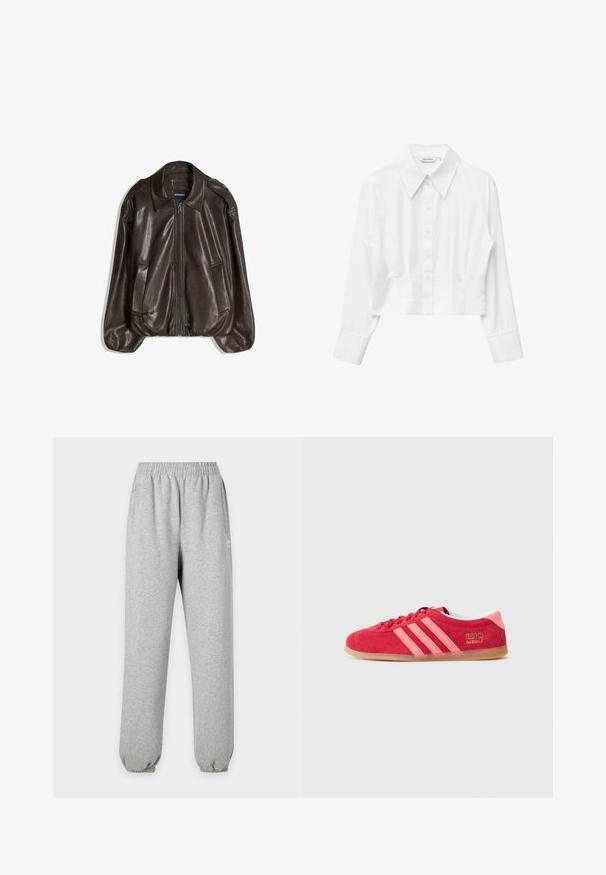 Bruine leren jas met een ritssluiting, een grote kraag en twee zijzakken, uitgevoerd in een losse pasvorm met een lichte pofmouwdetail.; Witte cropped blouse met knoopsluiting, lange mouwen, brede kraag en plooien aan de voorkant, ontworpen voor damesmode.; Lichtgrijze joggingbroek met elastische tailleband en boorden, zijzakken en een klein wit logo op het bovenbeen.; Rode suède sneaker met roze strepen, een zool van gum rubber en gouden logo-details. Heeft een afgeronde neus en een vetersluiting.