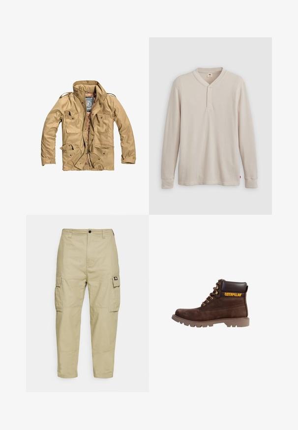 Tan yderjakke med høj krave, flere frontlommer og lynlås-lukning. Stof ser holdbart ud med en glat tekstur.; Langærmet henley-skjorte i lys beige ribbet stof, med V-hals, tre-knap placket og manchetter ved ærmerne. Rød logo-tags ved kanten.; Beige cargo bukser lavet af slidstærkt stof, med to sidelommer, knaplukning og smalle ben med en glat overflade.; Brun læder arbejdssko med en polstret sort krave, snørebåndsfront og robust sål. Har Caterpillar-logo i gul på siden.