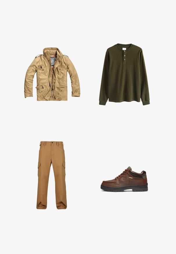 Tan buitenjack met een hoge kraag, meerdere voorke pockets en een ritssluiting. Stof lijkt duurzaam met een gladde textuur.; Olijfgroene langemouwen wafelgebreide henleyshirt met geribbelde manchetten en drie knopen bij de kraag.; Bruine cargobroek gemaakt van duurzaam materiaal, met meerdere zakken, een relaxte pasvorm en versterkte stikseldetails.; Bruin leren schoen met een klassiek ontwerp, uitgerust met een vetersluiting, groene accenten en een robuuste zwarte rubberen zool. GORE-TEX® label zichtbaar.