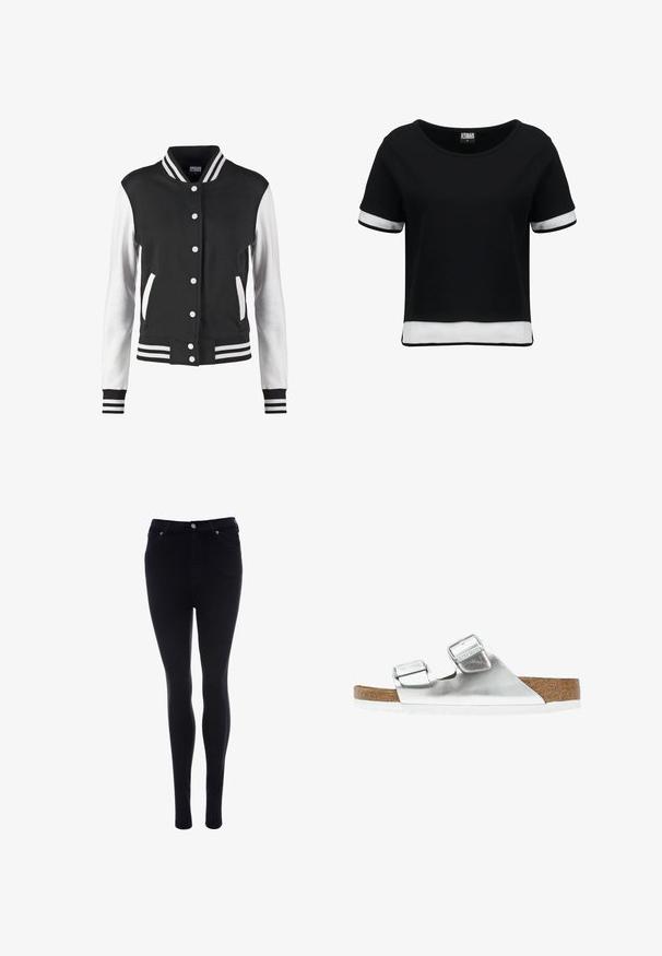 Schwarz-weiße Collegejacke mit Knopfverschluss, gestreiftem Kragen, Bündchen und Saum, weißen Ärmeln und schwarzem Körper sowie Taschen.; Schwarzes, kurzes T-Shirt mit kurzen Ärmeln, das weiße Mesh-Details an den Ärmeln und dem Saum aufweist. Glattes Material; runder Halsausschnitt.; Schwarze Skinny-Jeans aus Denim mit glatter Textur. Verfügt über einen Frontknopf- und Reißverschluss, fünf Taschen und eine schmale Passform.; Silberne metallische Sandale mit zwei verstellbaren Riemen, Korkfußbett und weißer Sohle. Glatte Oberfläche mit glänzendem Finish.
