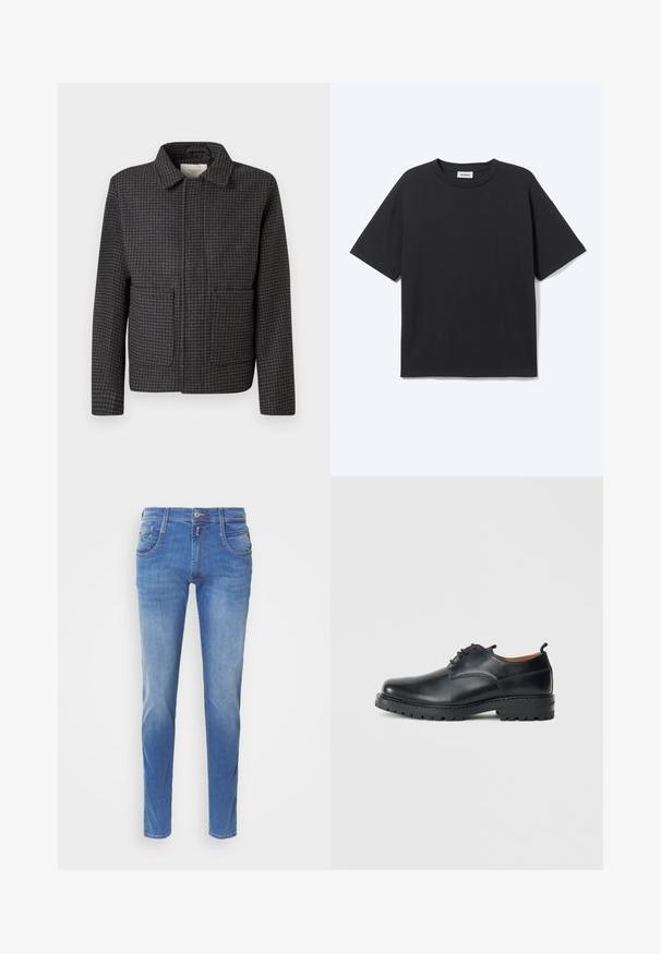 Grå ternet jakke med krave, to forlommer og lige snit. Stoffet er struktureret og har et klassisk hundetandmønster.; Sort T-shirt med korte ærmer og rund hals med afslappet pasform, forfra, ensfarvet design og synligt Weekday-mærke inde i kraven.; Blå denimjeans med slim fit. Har fem lommer, lukning med knap foran og let falming på benene. Lige benudskæring.; Sorte læder derby-sko med en glat overflade, rund tå, snøre-design og en tyk, robust gummisål.