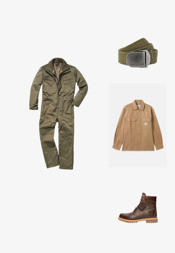 Brun skjorte med knapper lavet af bomuld, med spredt krave, to forlommer og et logo-patch på venstre bryst.; Oliven grønt jumpsuit lavet af holdbart stof, med lynlås foran, ribbet krave og flere lynlåslommer på brystet og siderne.; Brun læder ankelstøvle med rund tå, solid sål, hardware i guldtone og en tekstureret overdel. Inkluderer et logo-tagfæstet.; Olivengrønt vævet stofbælte med en stor rektangulær børstet metal spænde indgraveret med "PME LEGEND."