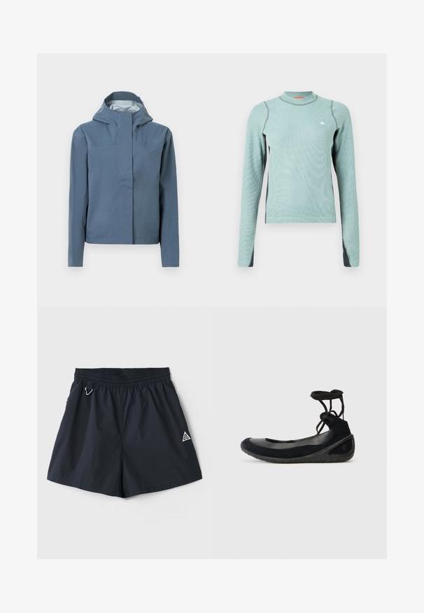 Veste imperméable bleu clair, dotée d'une capuche, d'une fermeture éclair intégrale à l'avant, de deux poches poitrine et d'une texture lisse. Coutures renforcées en accent.; Chemise à manches longues vert clair avec un col haut, présentant des accents gris et un tissu texturé. Petit logo sur la poitrine.; Shorts légers bleu marine avec une taille élastique, des poches latérales et un petit logo triangulaire ; texture lisse, design minimaliste.; Des ballerines noires en suède, avec une semelle en caoutchouc et des lacets entrecroisés. Présentant un bout rond et une accent latéral texturé.