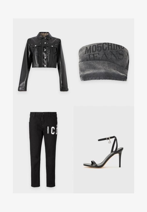Rabanne Cowboyjakker - black; Sort denim bandeau med en tekstureret overflade og trykt "MO5CHING JEANS" i fed skrift. Har et glat kurvet design og stikninger i kanterne.; Sorte denim jeans med slim fit. Har hvid grafisk tekst på fronten, fem lommer og knaplukning. Glat tekstur.; Sort hæl-sandal med smal ankrem, firkantet tå-boks, glat lædermateriale og metalspænde som pynt.