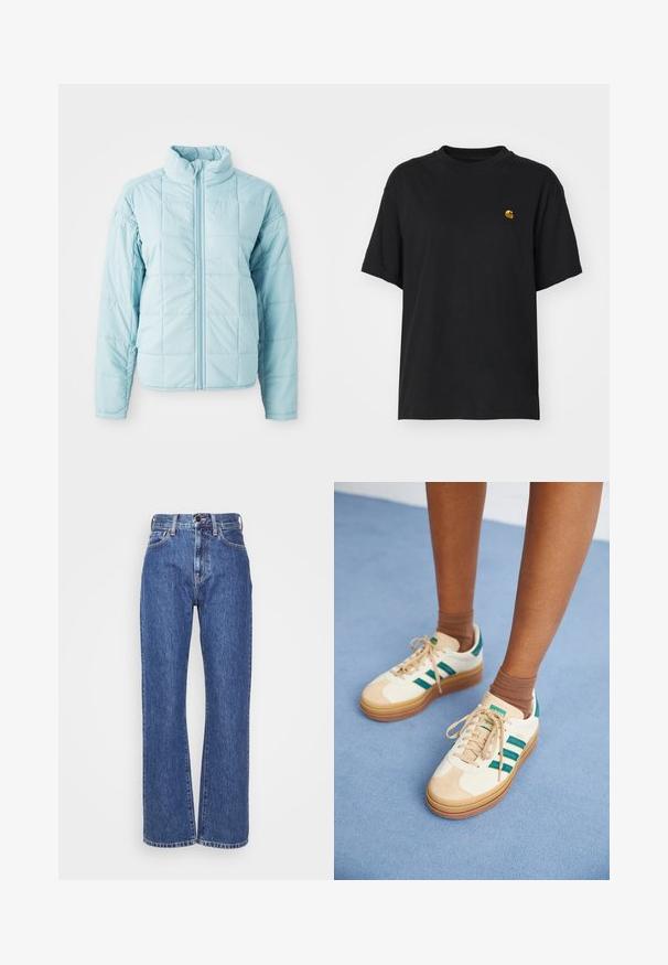 Lyseblå quiltet jakke med frontlynlås og høj krave, der har lange ærmer og kvadratisk stikningsmønster.; Sort bomulds T-shirt med en afslappet pasform. Har en rund halsudskæring og korte ærmer. Inkluderer et lille guld broderet logo på brystet.; Blå denim jeans med vide ben, høj talje, kontrastsyninger og klassisk fem-lomme design. Struktureret stof med en glat overflade.; Beige sneakers med mørkegrønne striber, gummisål, overdel i ruskind og tekstil samt neutralt hardware, parret med brune sokker på en lyseblå overflade.