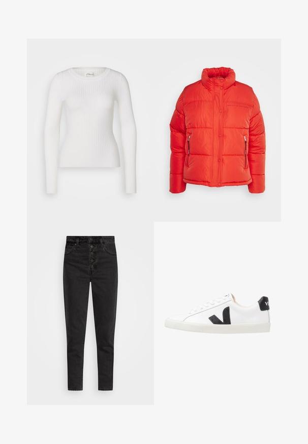 Replay Vinterjakker - red fire; Hvid langærmet ribbet top med en rund halsudskæring. Stoffet er glat og har en subtil tekstur samt en tætsiddende design. Ingen synlige detaljer eller mønstre.; Højtaljede sorte denimjeans med knaplukning, fem lommer og slim fit. Glat tekstur med minimal falmet og uden udsmykninger.; Hvide sneakers med et sort V-logo, der har en glat læderoverdel, rund tå, snørrelukning og en kontrasterende sort hælflap.
