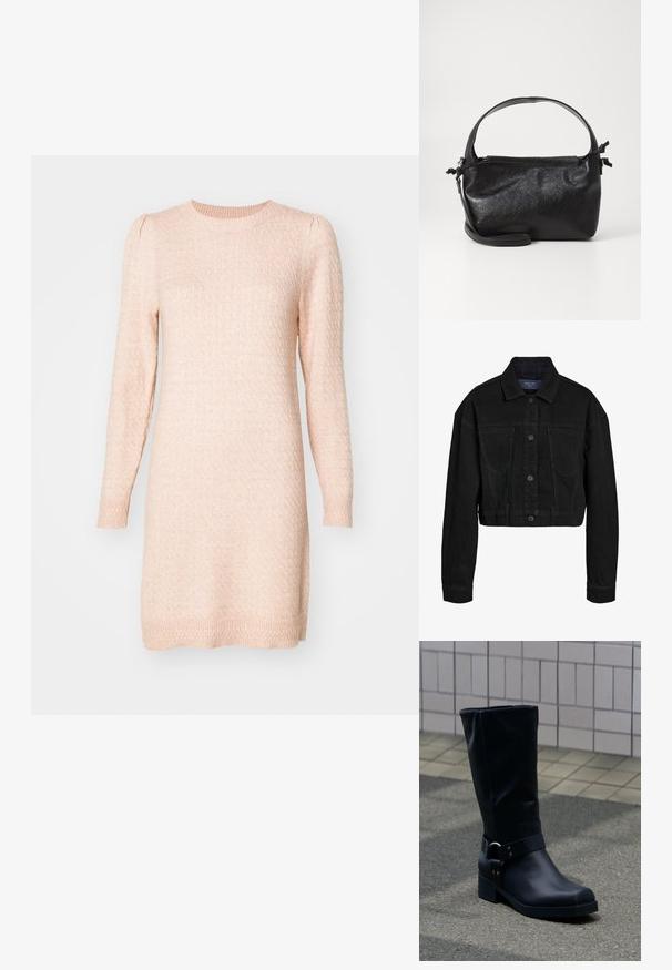 Schwarze, verkürzte Jeansjacke mit Knopfleiste, zwei Brusttaschen und klassischem Kragen. Mit tonalem Nähen und langen Ärmeln.; Langärmliges, rundhalsiges Strickkleid in sanftem Hellrosa. Strukturierter Strick mit dezenten, erhabenen Mustern, enganliegenden Bündchen und gerader Silhouette.; Schwarzer Lederstiefel bis zur Mitte der Wade mit niedrigem Blockabsatz und dekorativem Riemen mit Metallschnalle um den Knöchel, auf einem gefliesten Gehweg.; Schwarze Lederhandtasche mit strukturiertem Design, rundem Haltegriff und abnehmbarem Schulterriemen. Sie weist eine glatte Oberfläche und einen subtilen Glanz auf.