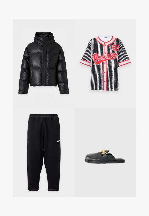 Zwarte pufferjas met hoge kraag, lange mouwen en een voorrits die verborgen is onder een brede flap, weergegeven op een effen achtergrond.; Zwart-wit gestreept honkbalshirt met rode accenten, met het "Moschino"-logo, nummer 83 en knoopsluiting aan de voorkant. Korte mouwen.; Zwarte taps toelopende joggingbroek met elastische tailleband, witte contrasterende stiksels en klein wit "Moschino" logo op het bovenbeen.; Zwarte leren instapschoenen met een gouden decoratieve band en een lage, gestructureerde rubberen zool op een effen achtergrond.