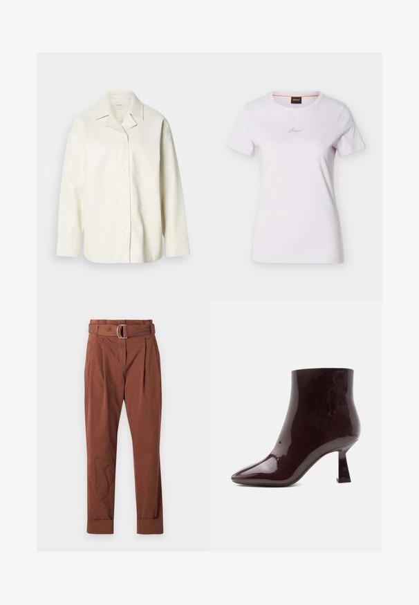 Veste en cuir synthétique de couleur crème avec un col, une fermeture à boutons et des manches longues. Texture lisse et coupe décontractée.; T-shirt blanc à manches courtes avec col rond et petit logo en écriture cursive centré sur la poitrine, avec une étiquette noire bordée d'orange à l'intérieur du col.; Pantalones en coton marron avec une ceinture, dotés d'une boucle en métal, d'un devant plissé et de poignets retroussés. Texture lisse et coupe droite.; Bottine en cuir verni brun foncé brillant avec bout pointu et talon bloc mi-haut sur fond blanc uni.