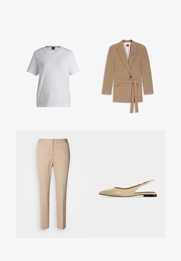 Beige op maat gemaakte blazer met een riem, revers met inkeping, enkele knoopsluiting en een paarse bloemige speld op de borst. Gladde stoftextuur.; Witte katoenen t-shirt met een ronde halslijn, korte mouwen en een ontspannen pasvorm. Heeft een klein merketiket nabij de kraag.; Beige op maat gemaakte broeken met een gestructureerde stof, slanke pasvorm, middelhoge taille en rechte pijpen. Knopen- en ritssluiting aan de voorkant.; Beige platte slingback schoen met puntige neus, lage zwarte hak en een glad leren afwerking, zijaanzicht op een effen achtergrond.