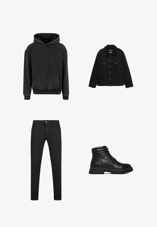 Sort denimjakke med knaplukning foran, to brystlommer, sidelommer og en sort sherpa-krave.; Urban Classics Hættetrøje - magnet; Sorte denim jeans med slim fit, der har slidte knædetaljer, fem lommer og metalknaplukning.; Sort læder-ankelstøvle med snørelukning foran, polstret krave og tyk gummisål med dybt mønster, vist i profil.