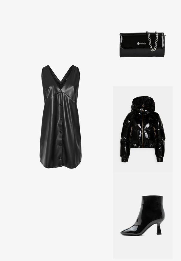 Versace Jeans Couture VARNISH COATED - Gewatteerde jas - black; Zwarte mouwloze neplederen jurk met V-hals, knopen aan de voorkant en licht uitlopende zoom.; Zwarte glanzende lakleren enkellaars met spitse neus en uitlopende middelhoge hak op witte achtergrond.; Zwarte gepatenteerde neplederen clutch met een zilveren kettingstrap, voorzien van een flap sluiting en logo detail aan de voorkant. Rechthoekige vorm.