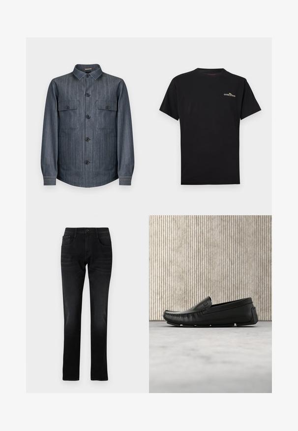 Dunkelgraue Hemdjacke mit langen Ärmeln, zwei aufgesetzten Klappentaschen vorne, schwarzen Knöpfen und spitzem Kragen.; Schwarzes T-Shirt mit kurzen Ärmeln und Rundhalsausschnitt, mit kleinem "GUESS JEANS"-Logo in Weiß und Orange auf der linken Brust.; Schwarze Jeans aus Denim mit geradem Schnitt, Fronttaschen und einem einzelnen Knopfverschluss. Verfügt über subtile Verblassungen und Näh-Details.; Schwarzer Lederloafer schwebt über einem beigen Teppichboden neben einem abgerundeten, bernsteinfarbenen Glastisch.