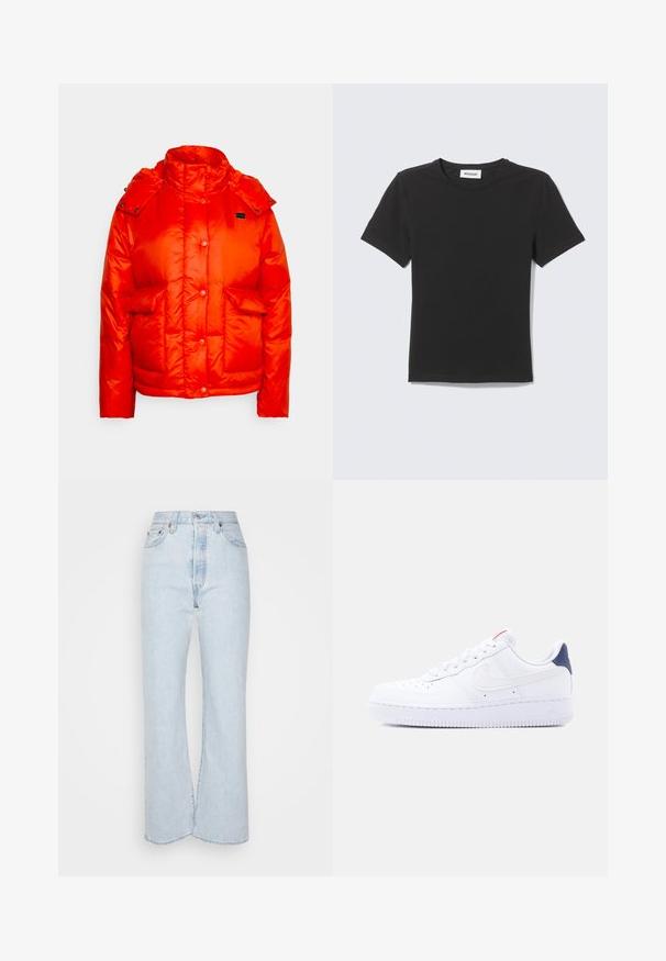Levi's® LUNA CORE PUFFER - Zimná bunda - orange; Čierne tričko s krátkym rukávom a okrúhlym výstrihom položené vodorovne s malou bielou štítkou vo vnútri goliera na svetlom pozadí.; Svetlo modré džíny s vysokým pásom a rozšírenými nohavicami, vyrobené z denimu s vyblednutou textúrou. Obsahujú päť vreciek a kovové detaily.; Biele nízke tenisky s perforáciou na špičke, bielymi šnúrkami, bielym logom swoosh a tmavomodrou pätovou pätkou.