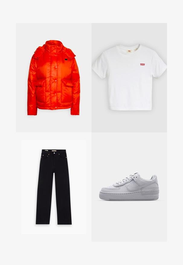 Levi's® LUNA CORE PUFFER - Veste d'hiver - orange; T-shirt blanc à manches courtes avec col rond et petit logo rouge Levi's sur la poitrine gauche.; Jean en denim noir avec une coupe droite, cinq poches, matériel en cuivre et texture lisse. Deux étiquettes visibles sur la taille.; Basket en cuir lisse gris Nike Air Force 1 avec un bout perforé, une semelle épaisse et un détail 'AIR' en relief sur le talon.