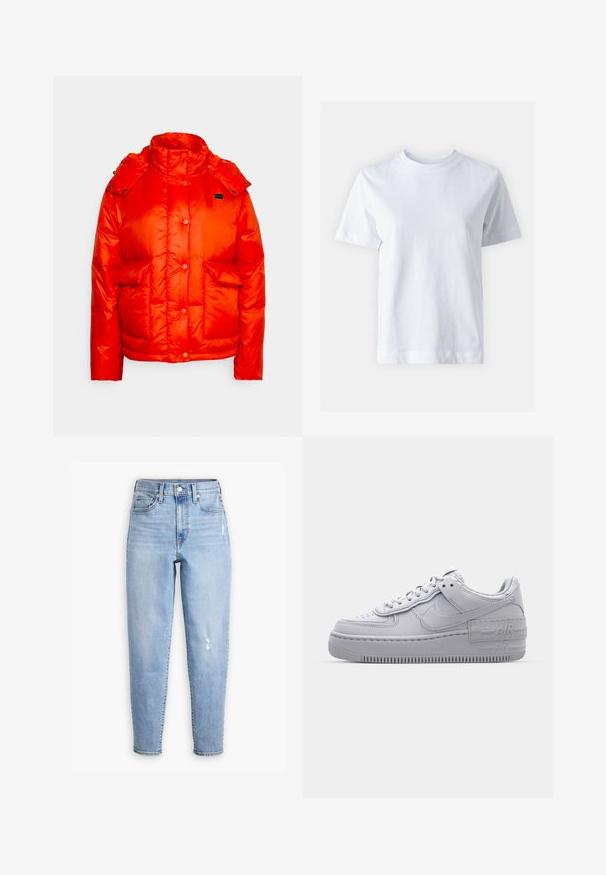 Levi's® LUNA CORE PUFFER - Vinterjakker - orange; Hvid bomulds t-shirt med rund halsudskæring, korte ærmer, lige snit og glat tekstur. Ingen mønstre eller dekorationer.; Lysblå højtaljede jeans lavet af denim, med lige ben, subtil falming og et lille slidområde på højre lår.; Grå Nike Air Force 1 sneakers med perforeret tå, glat læderoverdel, tyk sål og præget 'AIR' detalje på hælen.