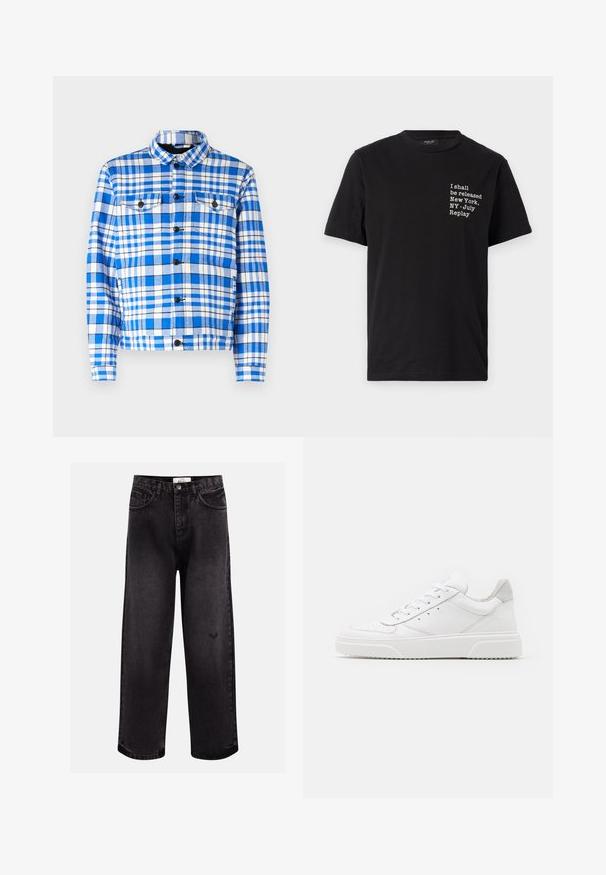 Blå og hvidt ternet skjorte med krave, som har to forlommer, sorte knapper og en blød stoftekstur.; Sort bomulds T-shirt med hvid tekst: "Jeg skal frigives New York, NY - Juli Replay," rund halsudskæring, korte ærmer.; Sorte denim jeans med bred benpasform, der har fem lommer, en syet talje og en diskret logodetalje nær knæet.; Hvide lædersneakers med en glat finish, rund tå, flade snørebånd og en struktureret sål. Grå ruskindsdetalje ved hælen.