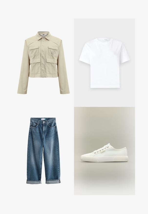 Beige cropped jakke lavet af bomuld med lange ærmer, to forlommer og et diskret logo trykt på venstre bryst. Glat tekstur.; Hvid kortærmet bomuld t-shirt med rund halsudskæring og lige kant, vist på en hvid baggrund.; Blå denim boyfriend jeans med opbuk, forreste knap- og lynlåslukning samt synlige forlommer.; Hvid lavtopet lærreds-sneaker med tekstureret gummisål, hvide snørebånd og lille Calvin Klein-mærke på siden.